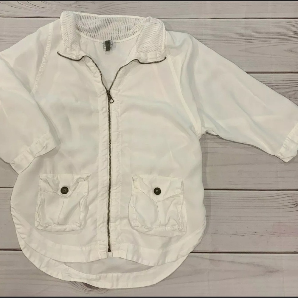 XCVI White Mesh Linen Tensel Zip-Up Jacket